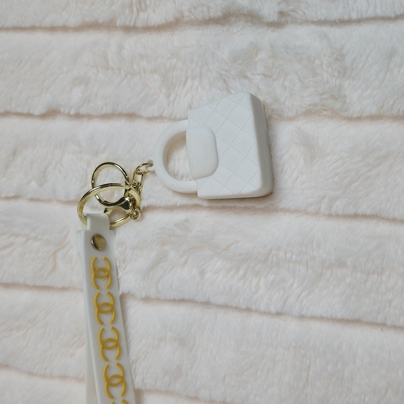 Fashion White and Gold Mini Bag Keychain - Picture 2 of 2